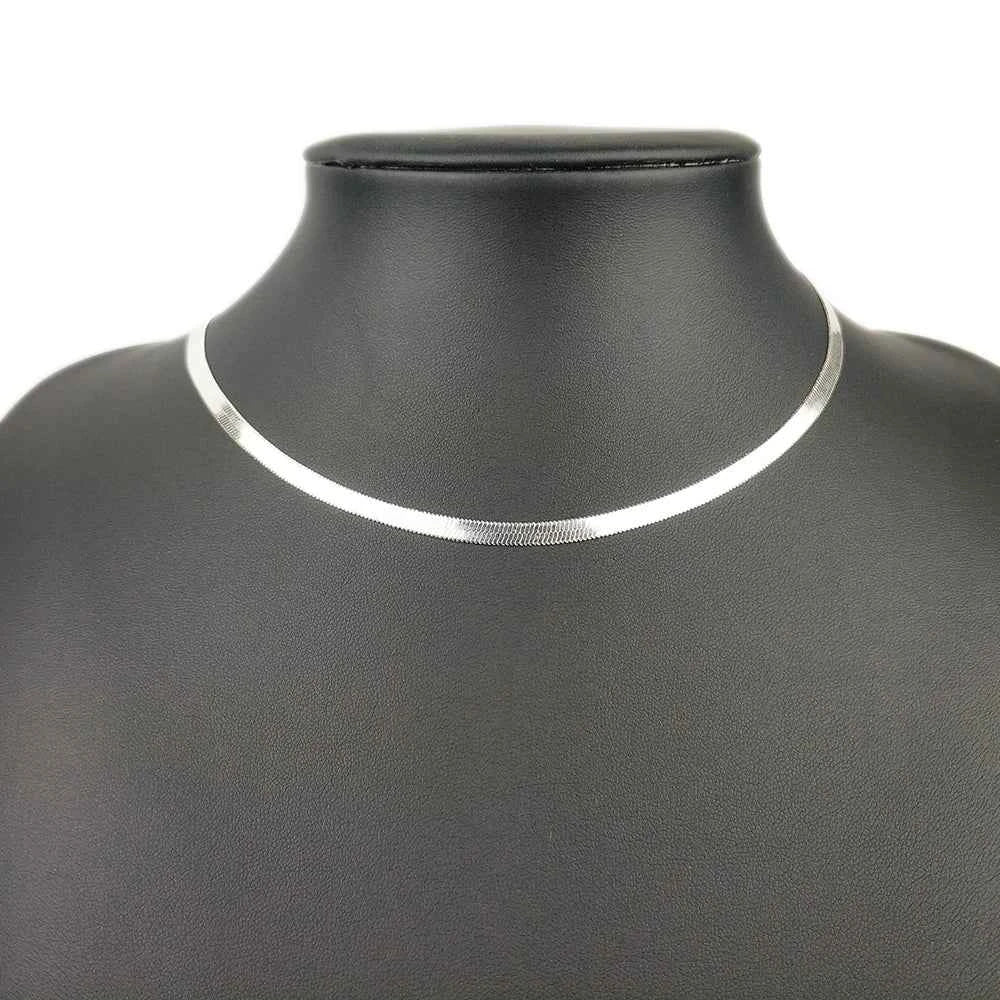 Women's Flat Blade Chain Necklace - Trendy Choker Jewelry for Fashionable Women